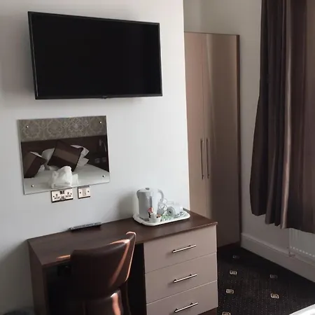 The Marlborough 3*