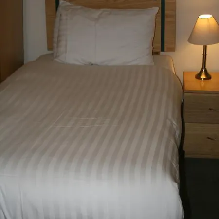 Hotel Hanover & Mccartney's Bar Liverpool