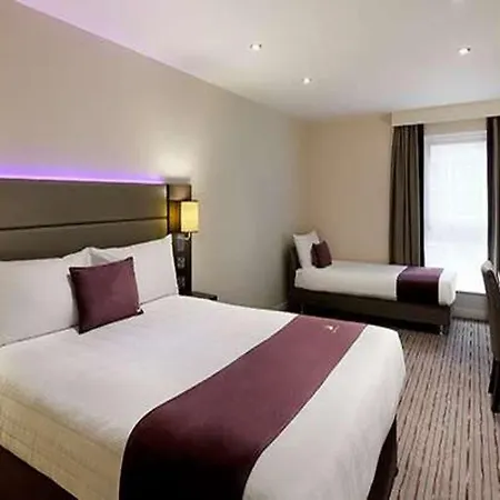 Premier Wirral - 3*