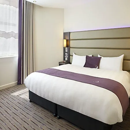 Premier Wirral - Hotel Heswall