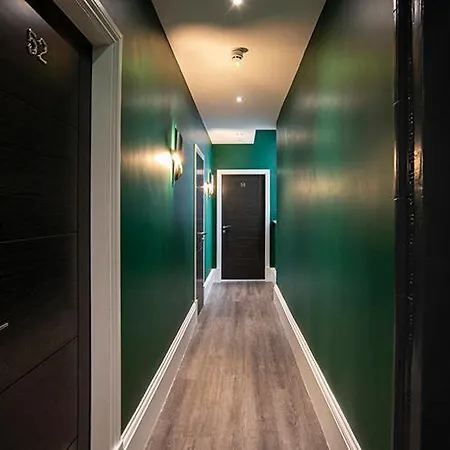 Cavern Quarter By The Castle Collection