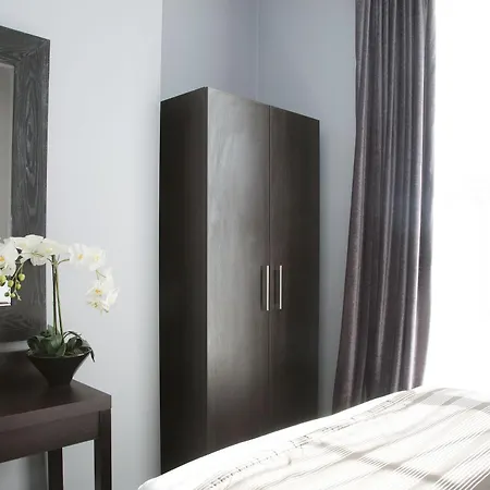 Aparthotel Epic Duke Street 4*