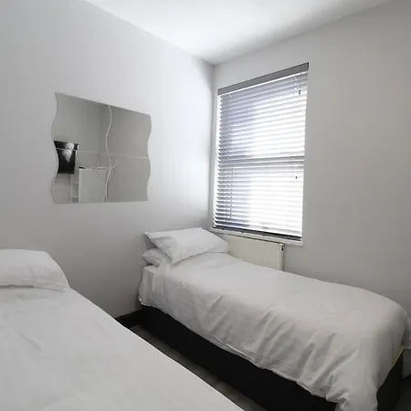 Capsule hotel Anfield House Liverpool