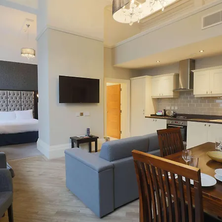 Richmond Apart-Hotel *