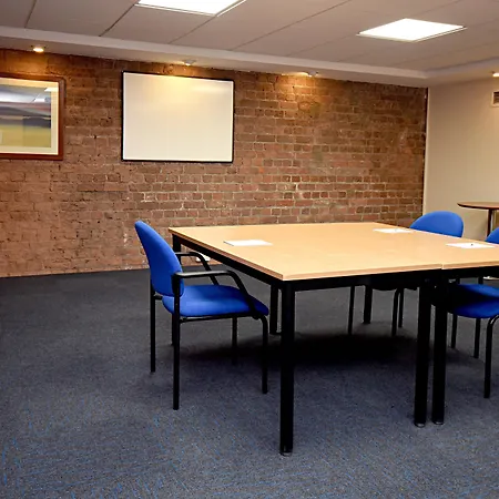 Hotel Holiday Express Liverpool-albert Dock By Ihg 3*