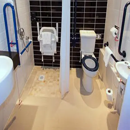 Hotel Express Liverpool Hoylake, An Ihg 3*