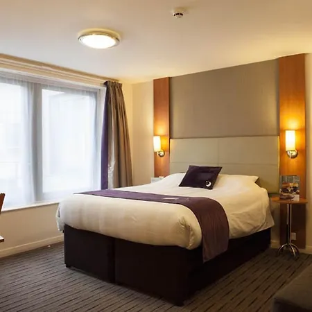 Hotel Premier Wirral - 3*