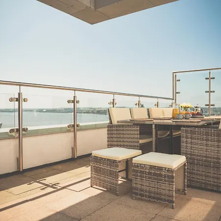 Novu Waterfront * Liverpool