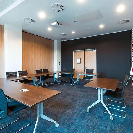 Adagio Centre Hotel apartamentowy 4*