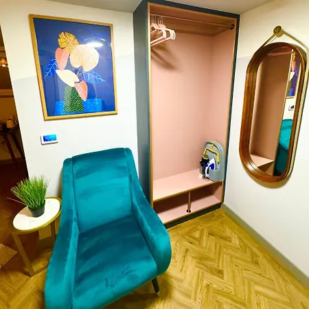 Urban Pod * ليفربول