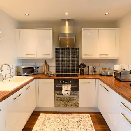 Lägenhet Stunning Location With River View And Parking Space Included *