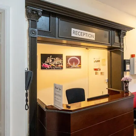 Trivelles Seaforth Hotel 3*