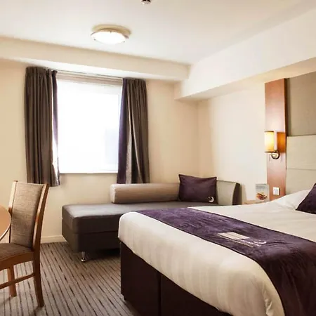 Premier Wirral - Hotel 3*