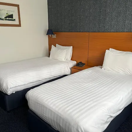 Hotel The Liner At Liverpool