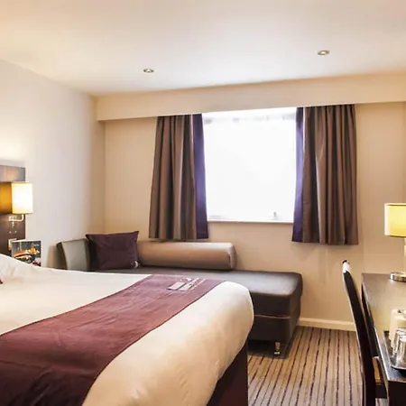 Premier Wirral - 3*