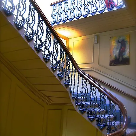 62 Castle Street
