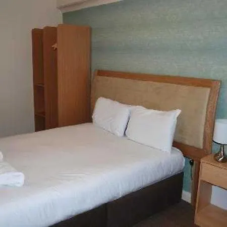 Hostel Malacuna *