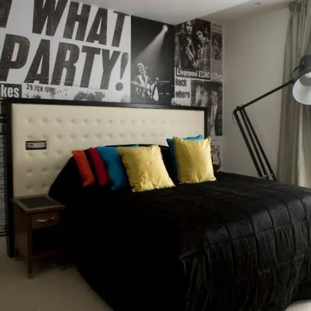 Hard Days Night 4*