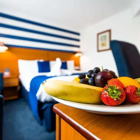 Hotel The Liner At Liverpool