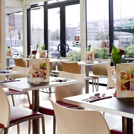 Hotel Ibis Centre Dock - One 3*