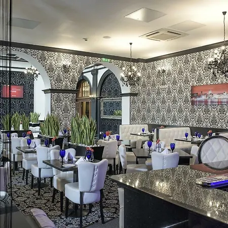 Richmond Apart-Hotel *