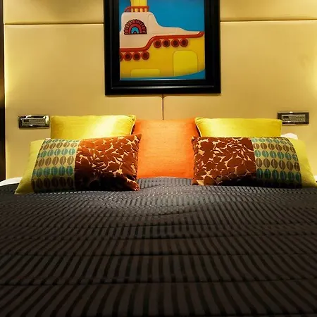 Otel Hard Days Night 4*
