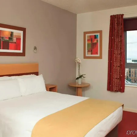 Hotel Leonardo 4*