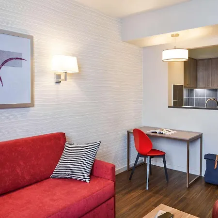 Adagio Centre 4*