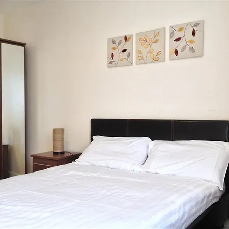 Oyo Arinza Apartments, Hotel Liverpool