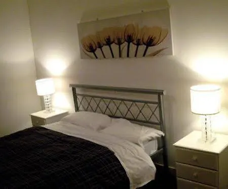 Oyo Arinza Apartments, 3* Liverpool