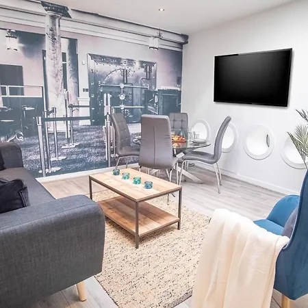 Apartment Luxe Near Albert Docks - 3 Graces - One - Business, Contract & Corporate Ready
