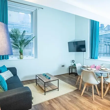 Luxe Near Albert Docks - 3 Graces - One - Business, Contract & Corporate Ready Apartment Liverpool