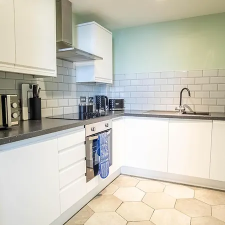 Apartment Luxe Near Albert Docks - 3 Graces - One - Business, Contract & Corporate Ready Liverpool