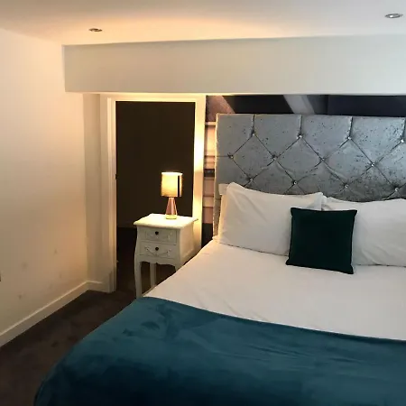Luxe Near Albert Docks - 3 Graces - One - Business, Contract & Corporate Ready Apartment Liverpool