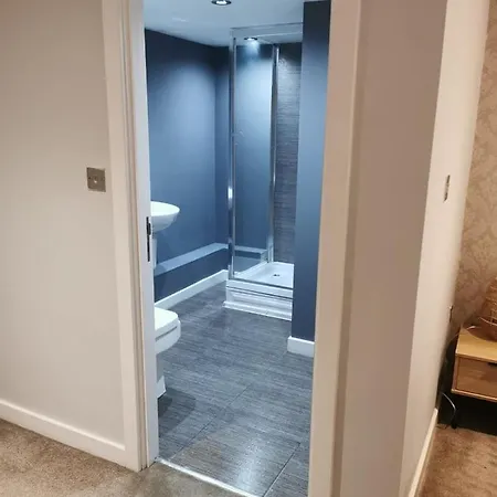 Luxe Near Albert Docks - 3 Graces - One - Business, Contract & Corporate Ready Apartment