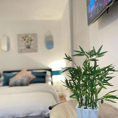 Citynights With Free Parking Aparthotel Liverpool