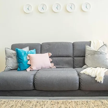 Luxe Near Albert Docks - 3 Graces - One - Business, Contract & Corporate Ready Apartment *
