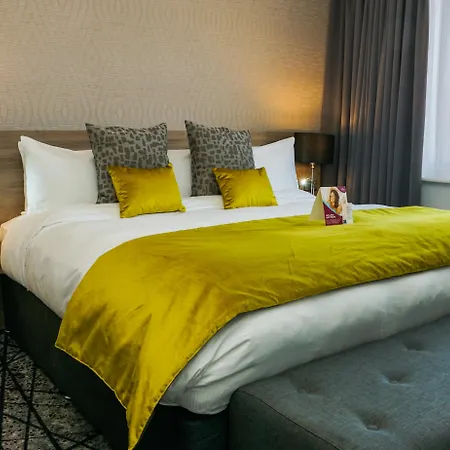 Отель Crowne Plaza Centre By Ihg 4*