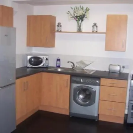 Oyo Arinza Apartments, Liverpool