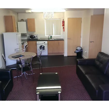 Oyo Arinza Apartments, Liverpool