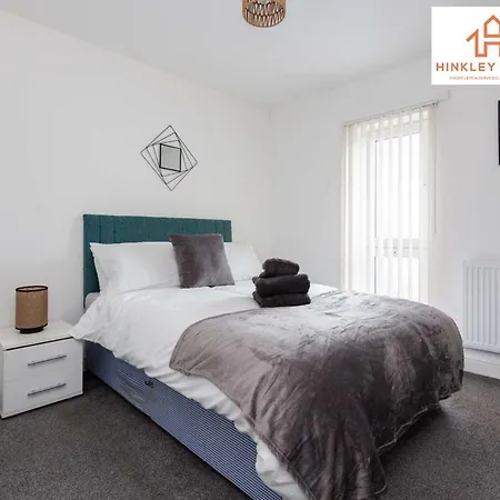 Modern Townhouse - Free Gated Parking - Centre - 5 ! By Hinkley Homes Short Lets & Serviced * ليفربول