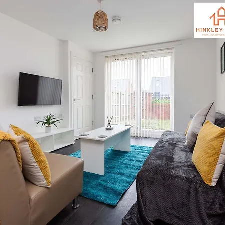 Modern Townhouse - Free Gated Parking - Centre - 5 ! By Hinkley Homes Short Lets & Serviced * ليفربول