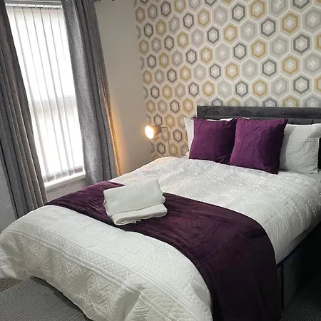 Luxury Spacious 2 Bedroom Home. Appartement *