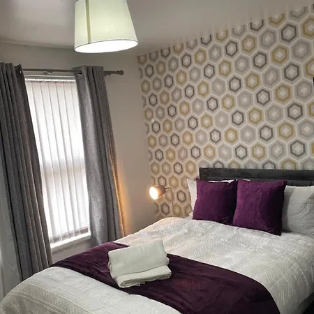 Luxury Spacious 2 Bedroom Home.