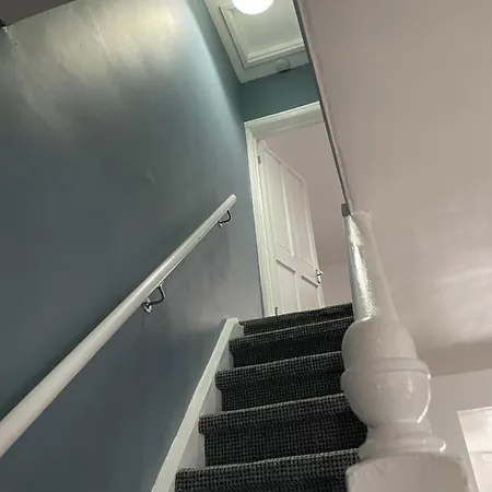 Luxury Spacious 2 Bedroom Home. * Liverpool