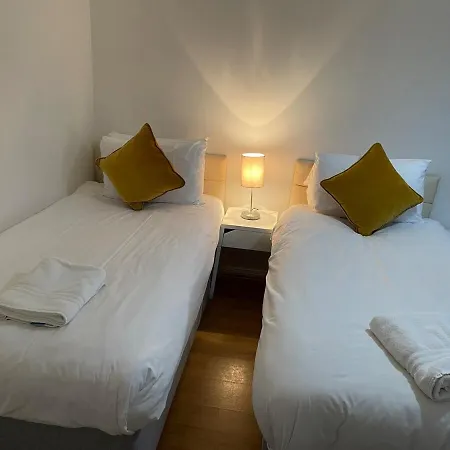Princess Gardens Accessible - Infinity * Liverpool