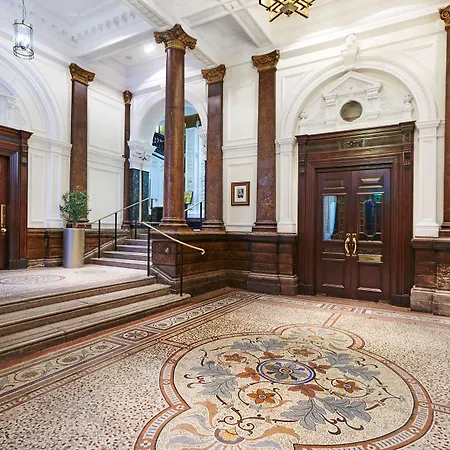 Doubletree By Hilton & Liverpool