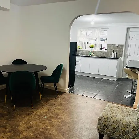 Liberty With Sharing Toilet And Kitchen Liverpool