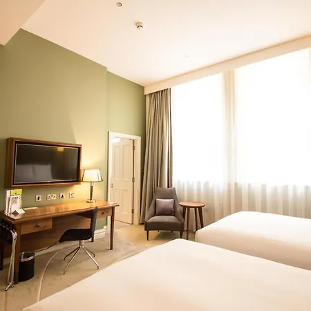 Doubletree By Hilton & Liverpool