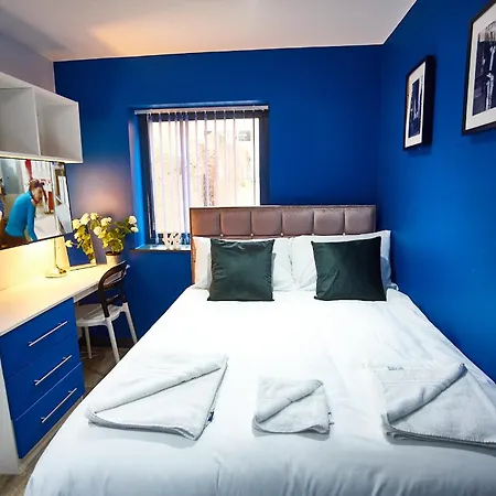 Starr 6 Bedrooms, 6 Bathrooms شقة ليفربول